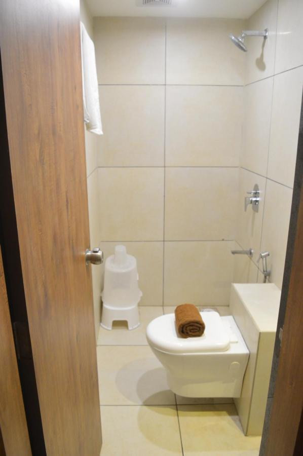 Hotel Revive Veraval Εξωτερικό φωτογραφία