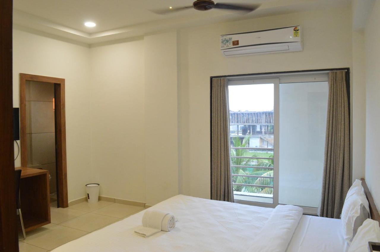 Hotel Revive Veraval Εξωτερικό φωτογραφία